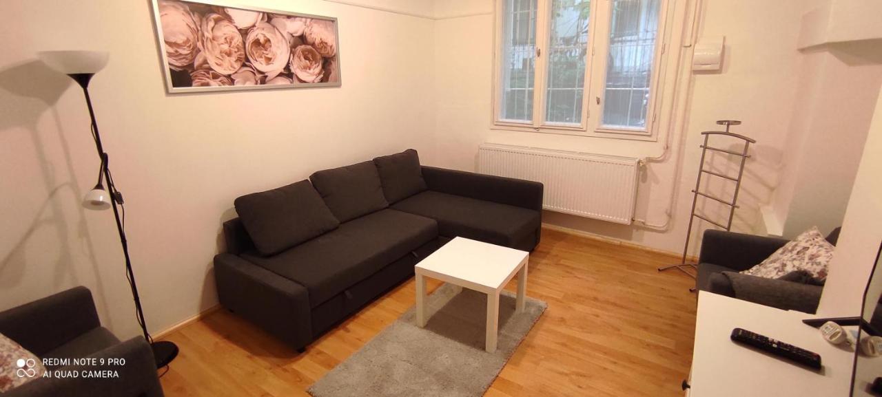Fsqh Under Apartamento Szeged